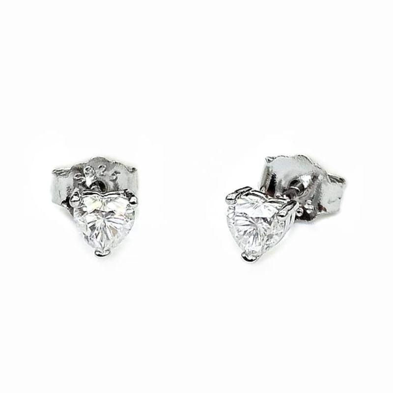 BRINCO MOISSANITE CORAÇÃO PRATA P