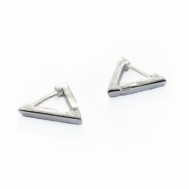 BRINCO ARGOLA TRIANGULO