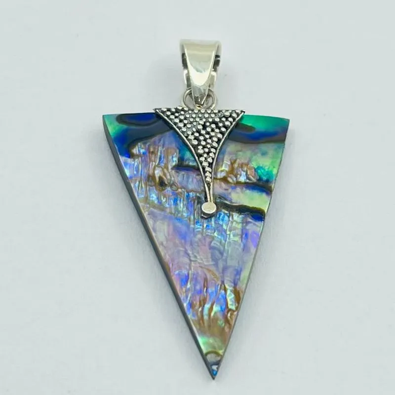 PINGENTE ABALONE TRIANGULO