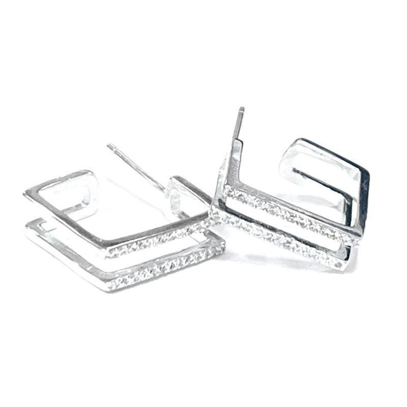 BRINCO ARGOLA CRAVE QUADRADA